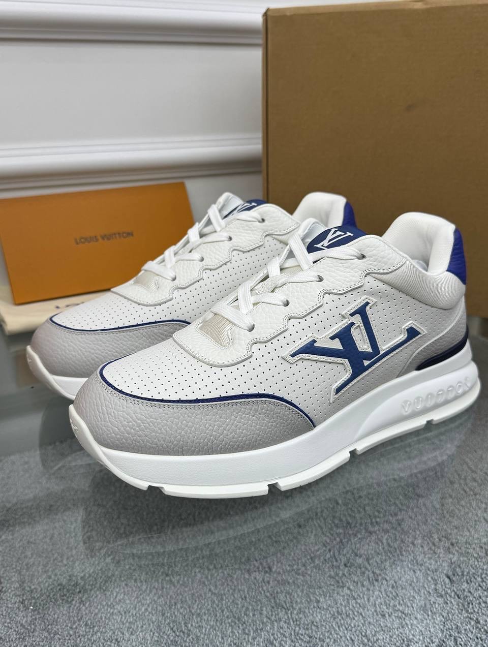 Lv Men Sneaker