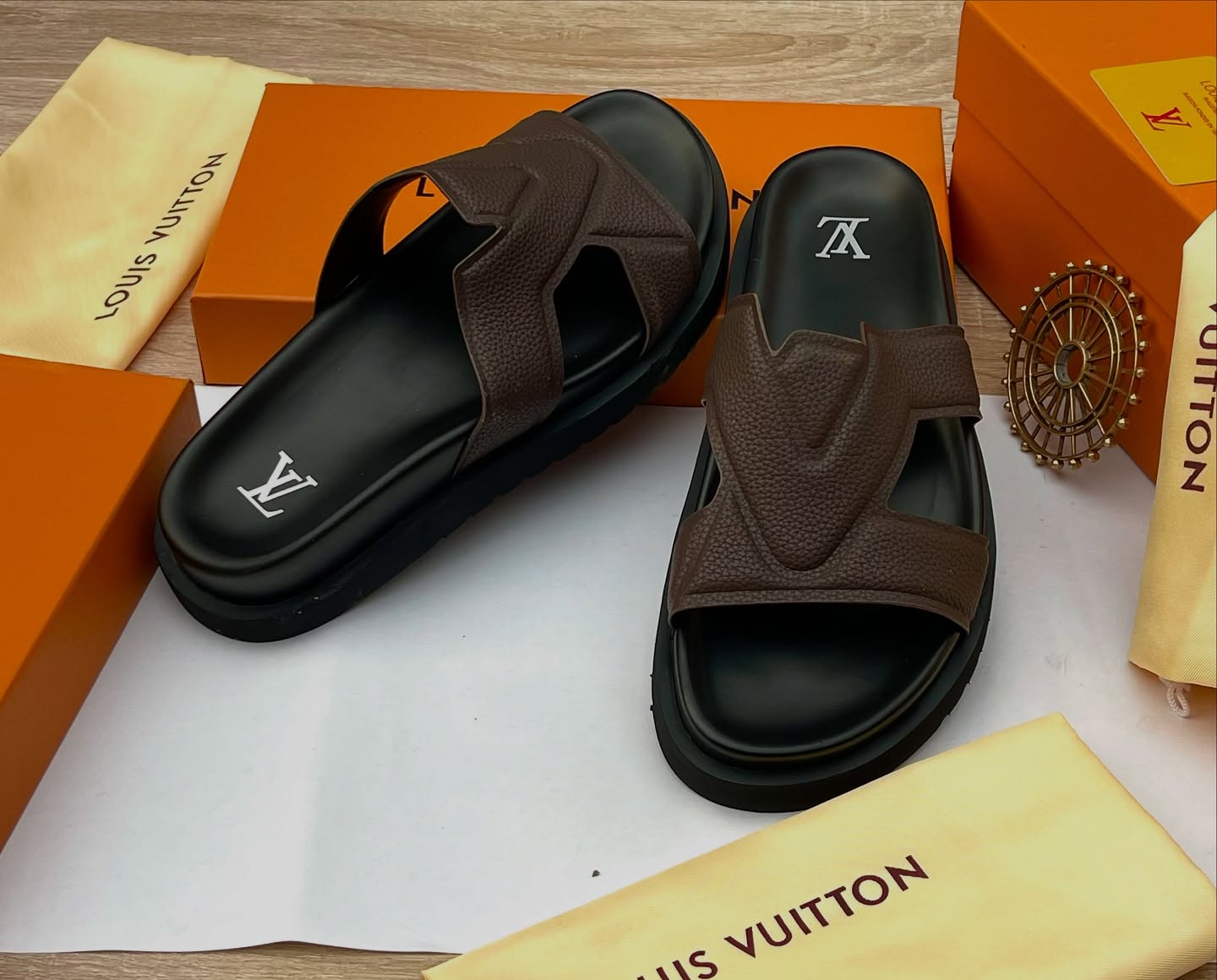Luxury Lv Slide - Brown &amp; Black