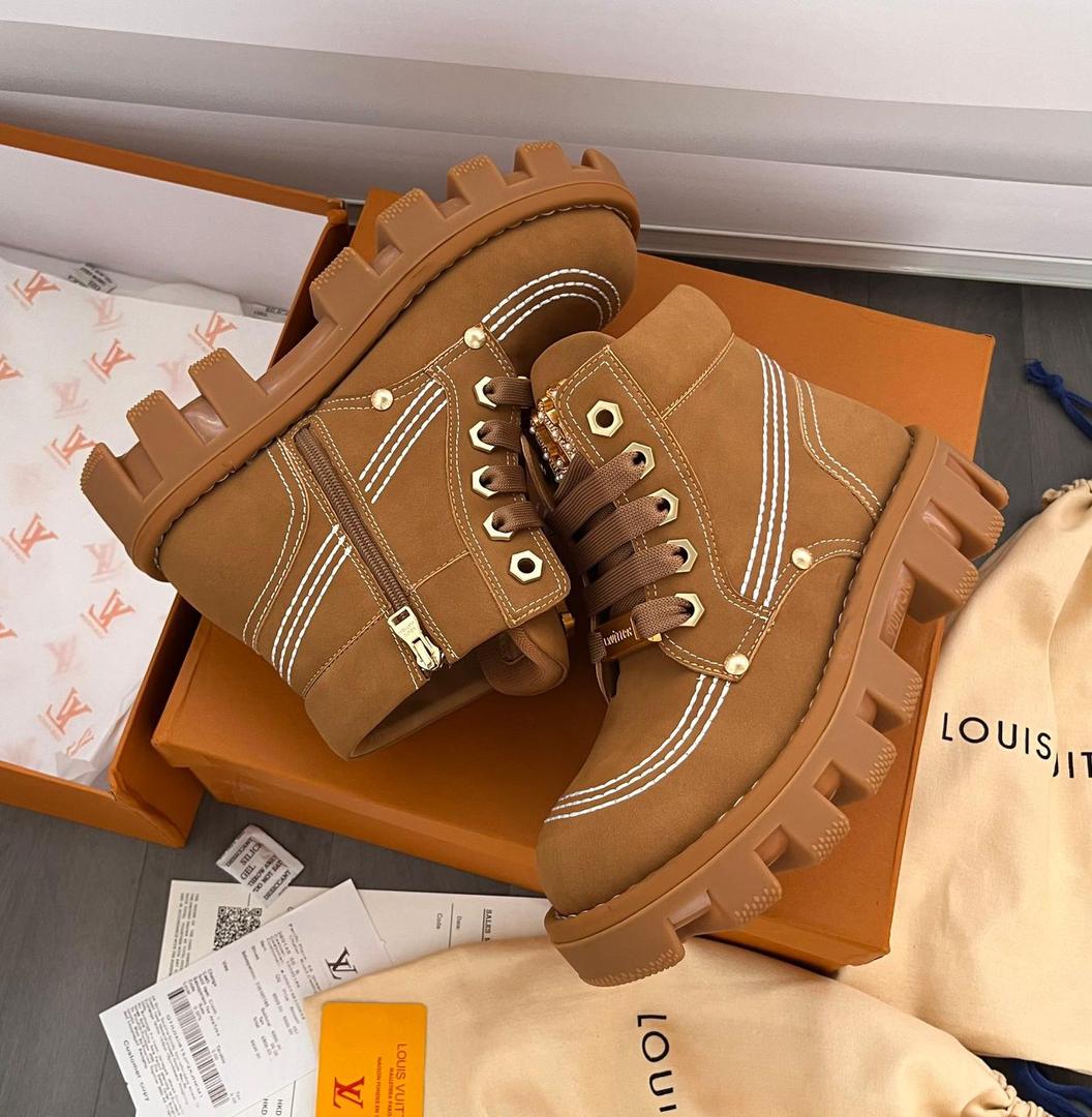 Luxury LV boot