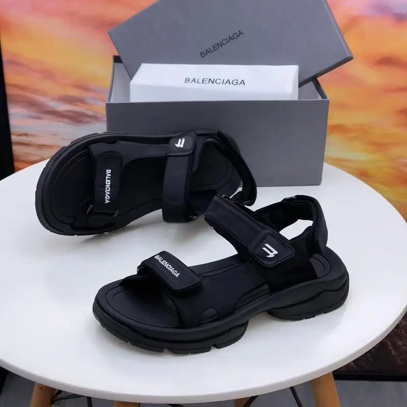 Balenciaga Tourist Sandal (Black).